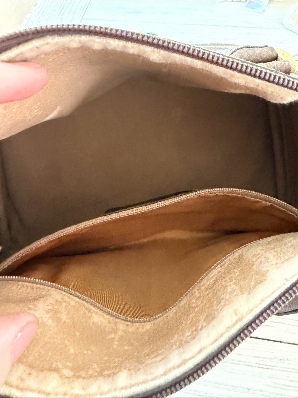 Gucci Brown GG  Boston Bag - Picture 11 of 14